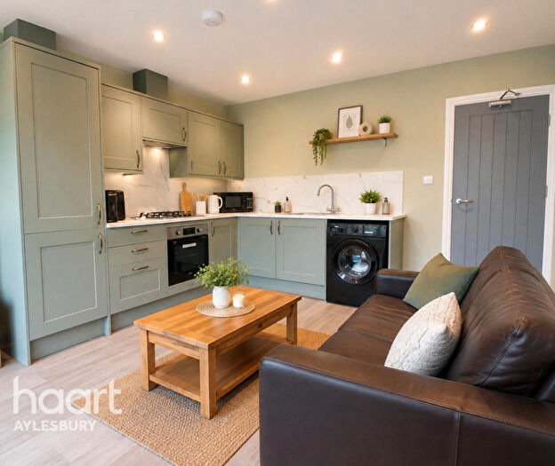 2 Bedroom Apartment To Rent In Wendover Road, Aylesbury, HP21