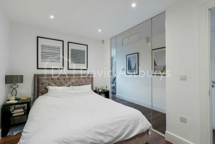 2 Bedroom Flat To Rent In Lichfield Grove, London, N3