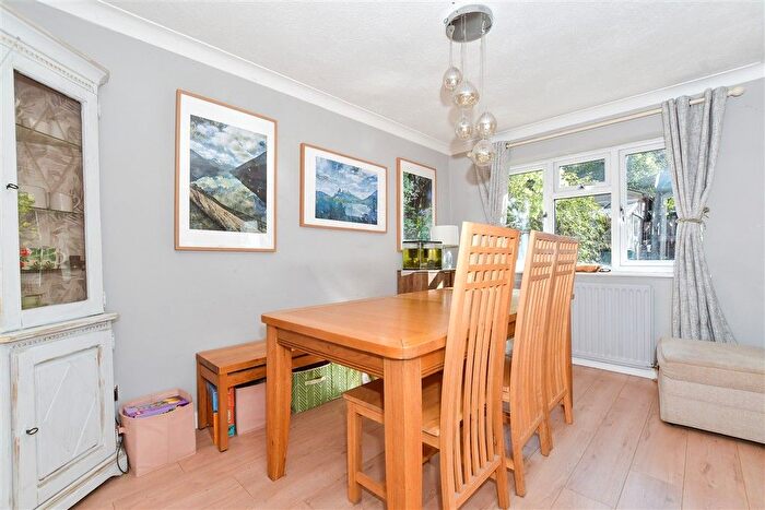 4 Bedroom Detached House For Sale In Hale Court, East Peckham, Tonbridge, Kent, TN12