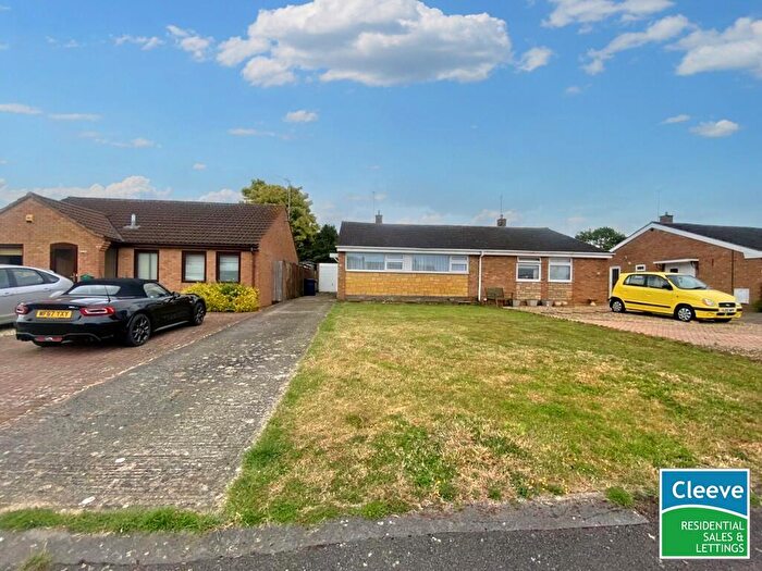 2 Bedroom Semi-Detached Bungalow To Rent In Harpfield Road, Bishops Cleeve, GL52