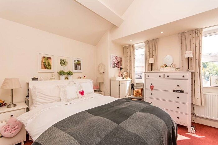 2 Bedroom Semi-Detached House To Rent In Chapter Road, Willesden, London, NW2