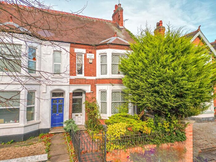 3 Bedroom Semi Detached House For Sale In Manor Court Road, Nuneaton, CV11