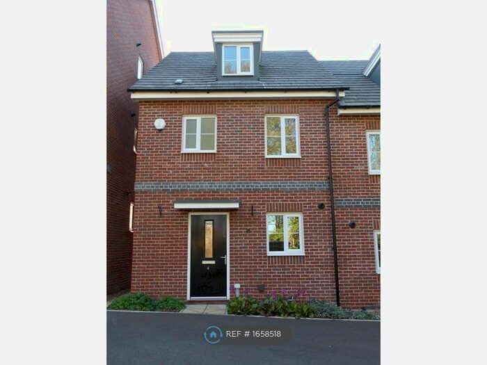 3 Bedroom Semi-Detached House To Rent In Dr Torrens Way, Norwich, NR5