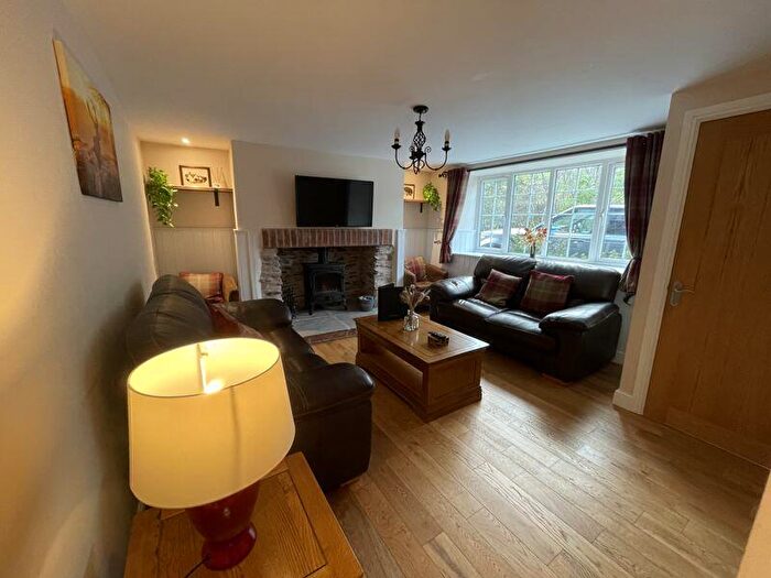3 Bedroom End Of Terrace House For Sale In Rock Terrace, Llanarmon Dyffryn Ceiriog, LL20