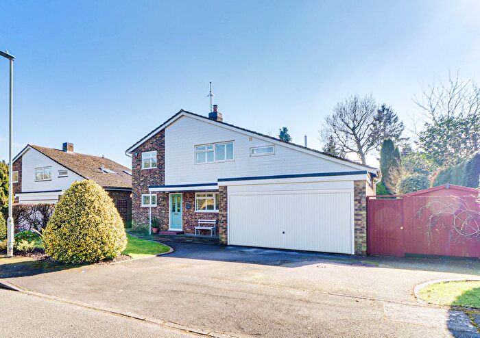 4 Bedroom Detached House For Sale In Eastmoor Park, Harpenden, Hertfordshire, AL5