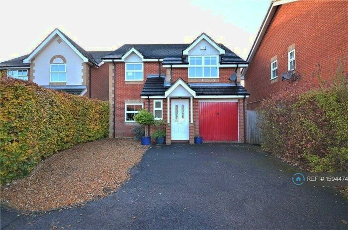 4 Bedroom Detached House To Rent In Chatsworth Green, Hatch Warren, Basingstoke, RG22