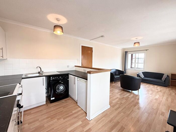2 Bedroom Flat To Rent In Bell Street, Merchant City, Glasgow., G4