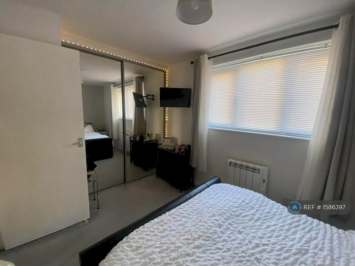 1 Bedroom Flat To Rent In Granary Court, Dunmow, CM6