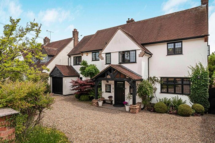 5 Bedroom Detached House For Sale In Moffats Lane, Brookmans Park, AL9