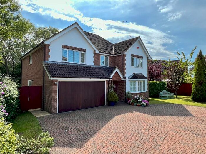 5 Bedroom Detached House For Sale In Little Robhurst, High Halden, Ashford, TN26