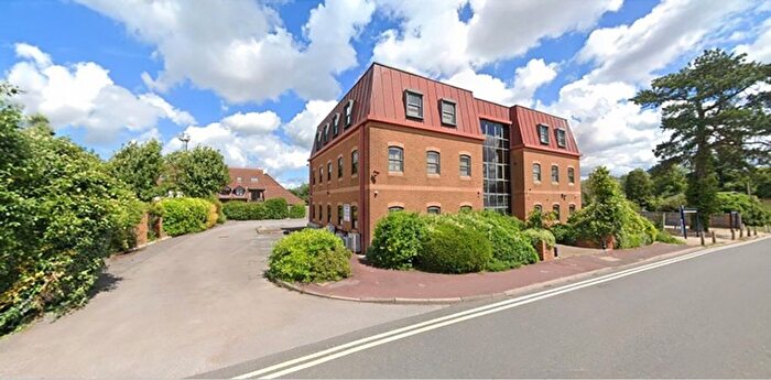 1 Bedroom Flat To Rent In Station Approach, Buckinghamshire, HP27