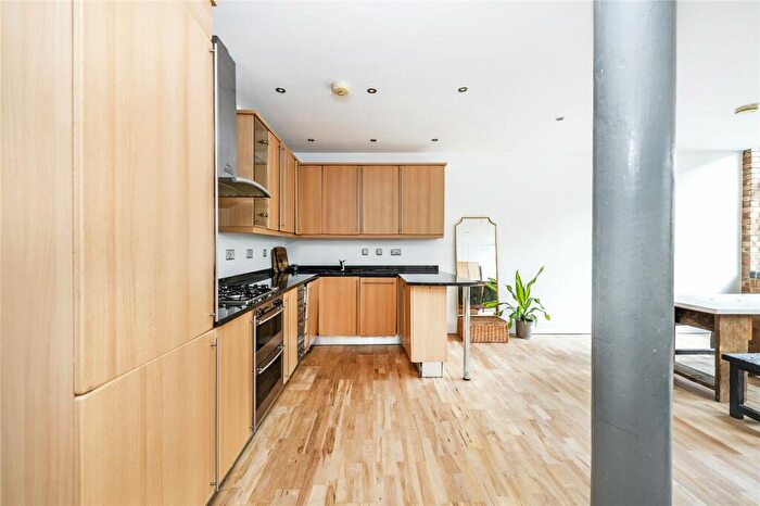 1 Bedroom Apartment For Sale In Shepherdess Place, N1