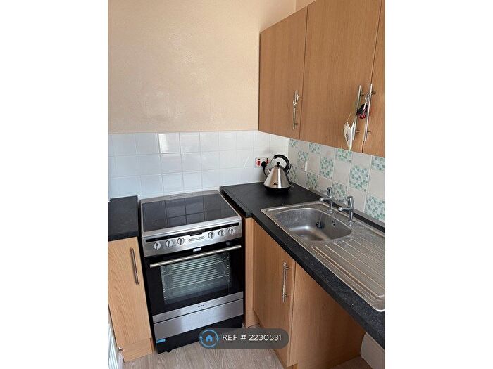 1 Bedroom Flat To Rent In Western Place, Worthing, BN11