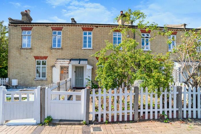 3 Bedroom Terraced House To Rent In Imperial Square, London, SW6