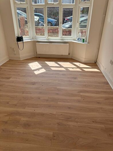 3 Bedroom Terraced House To Rent In Harcourt Street, Luton, LU1