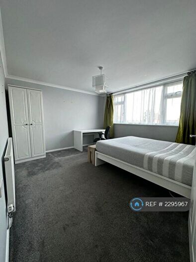 4 Bedroom End Of Terrace House To Rent In Bridespring Road, Exeter, EX4