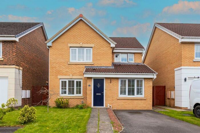 3 Bedroom Detached House For Sale In Swallow Close, Darlington, DL1