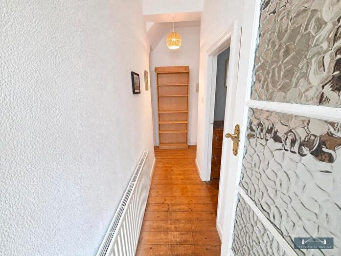 2 Bedroom Flat To Rent In Sandringham Road, Newcastle Upon Tyne, NE3