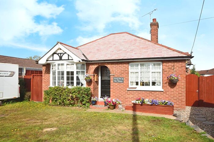 4 Bedroom Detached Bungalow For Sale In Anchor Road, Tiptree, Colchester, CO5