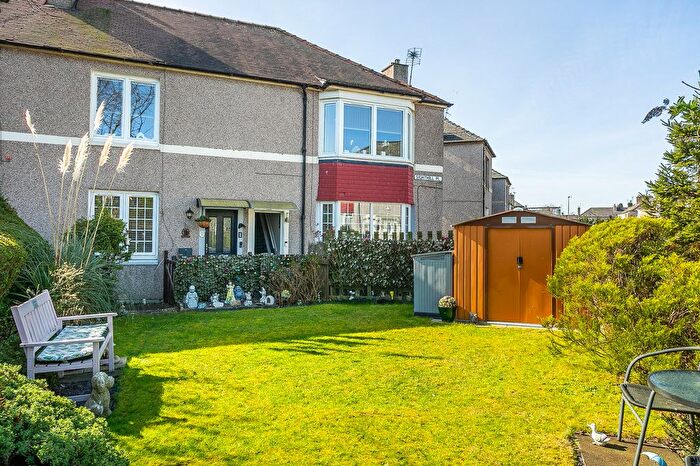 3 Bedroom Villa For Sale In Sighthill Place, Edinburgh, EH11