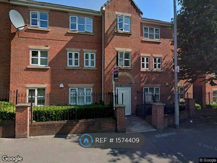 2 Bedroom Flat To Rent In Queens Road, Manchester, M40