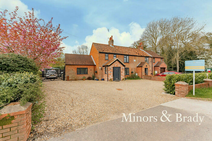 4 Bedroom Semi-Detached House For Sale In Main Road, Filby, NR29