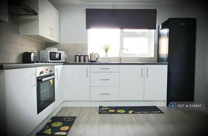 2 Bedroom Flat To Rent In Milwards, Harlow, CM19
