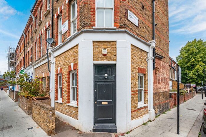 1 Bedroom Flat For Sale In Mozart Street, Queen's Park, London, W10