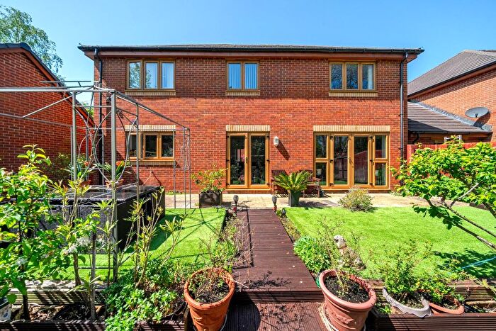 5 Bedroom Detached House For Sale In Oyster Close, Hayling Island, PO11