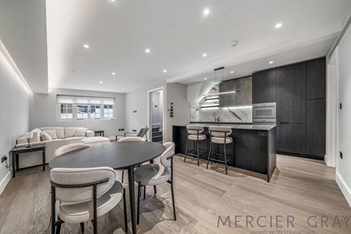 2 Bedroom Mews To Rent In Holly Bush Vale, Hampstead, NW3