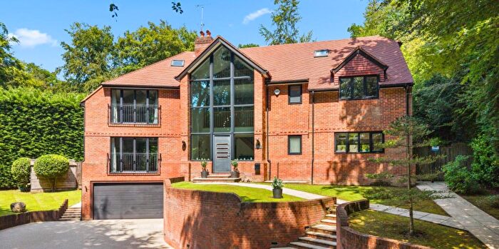 6 Bedroom Detached House For Sale In St. Johns Road, Hazlemere, Buckinghamshire, HP15