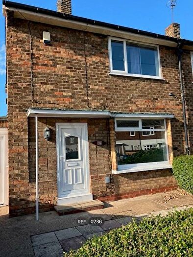 2 Bedroom Semi-Detached House To Rent In Castle Way, Hessle, HU13