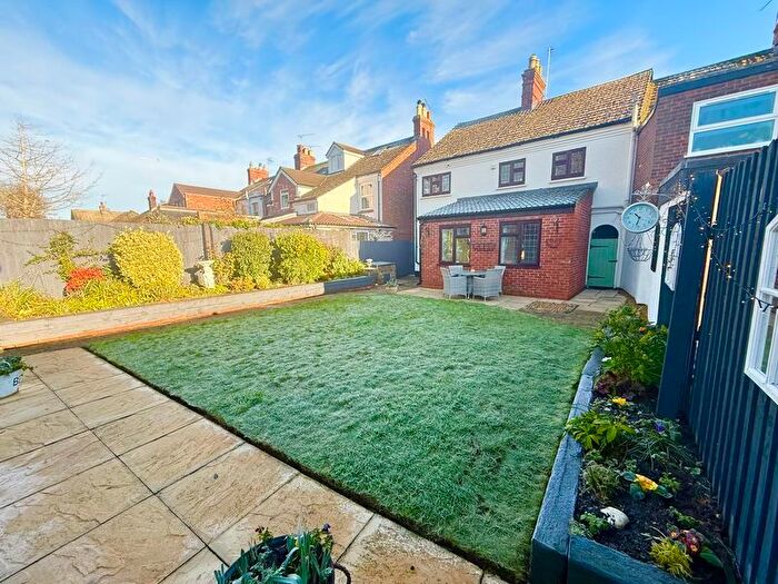 4 Bedroom Cottage For Sale In George Street, Wing, LU7