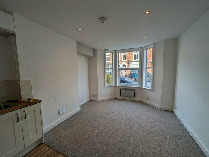 1 Bedroom Flat To Rent In Walthall Street, Crewe, CW2