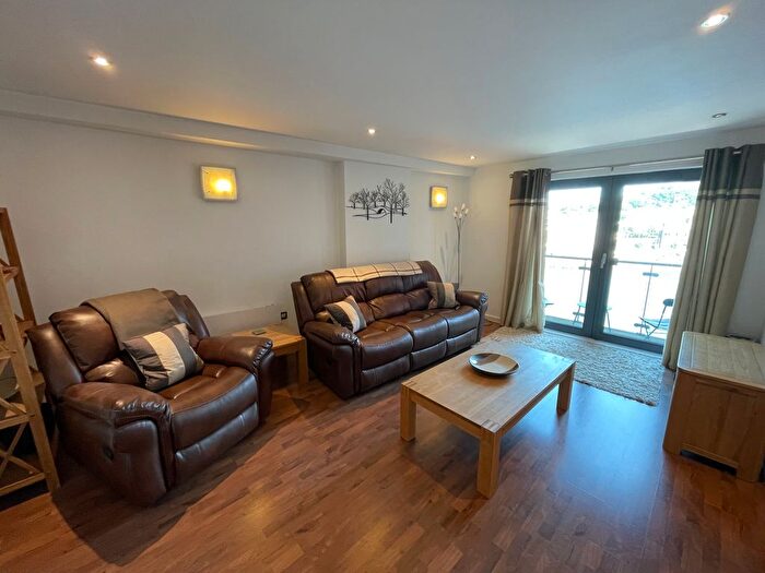 1 Bedroom Flat To Rent In South Quay, Swansea, SA1