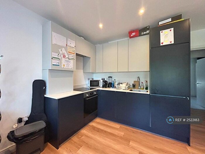 1 Bedroom Flat To Rent In Station Road, London, NW4