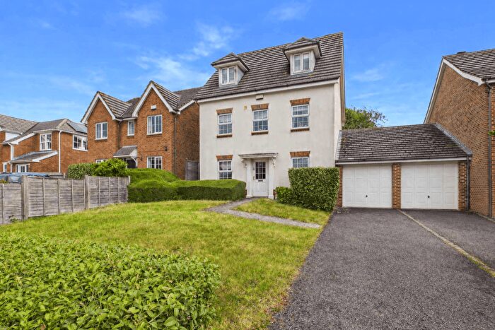 5 Bedroom Detached House For Sale In Titchfield Park Road, Fareham, PO15