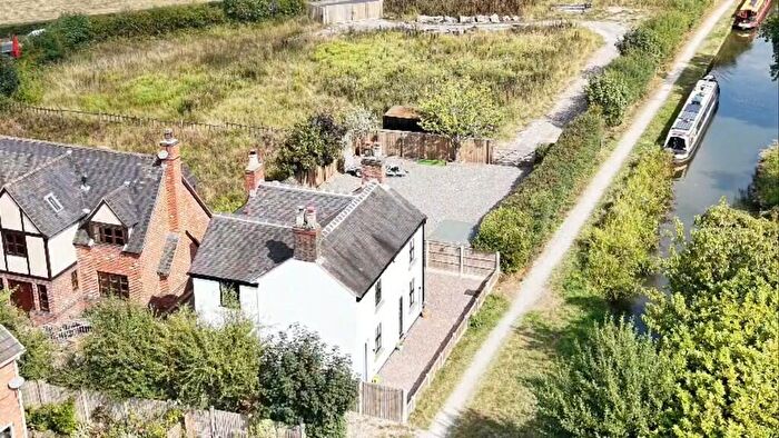 4 Bedroom Detached House For Sale In Foundry Lane, Scholar Green, Stoke-on-Trent, ST7