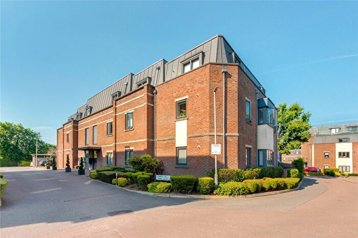 2 Bedroom Flat For Sale In Aspen Place, Bushey Heath, Bushey, Hertfordshire, WD23