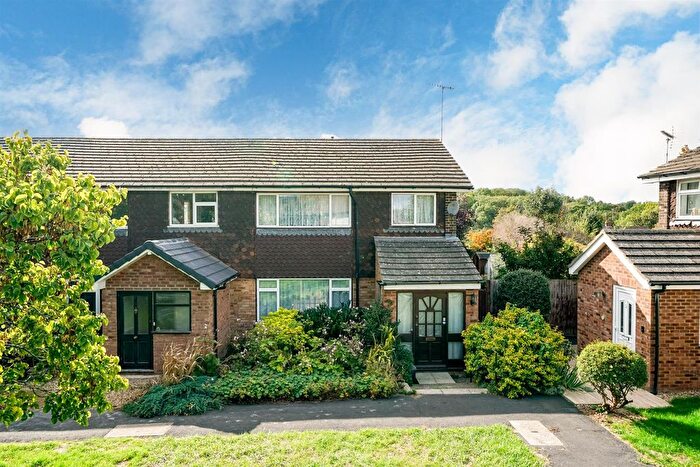 3 Bedroom End Of Terrace House For Sale In Pinewood Gardens, Boxmoor, Hemel Hempstead, Hertfordshire, HP1