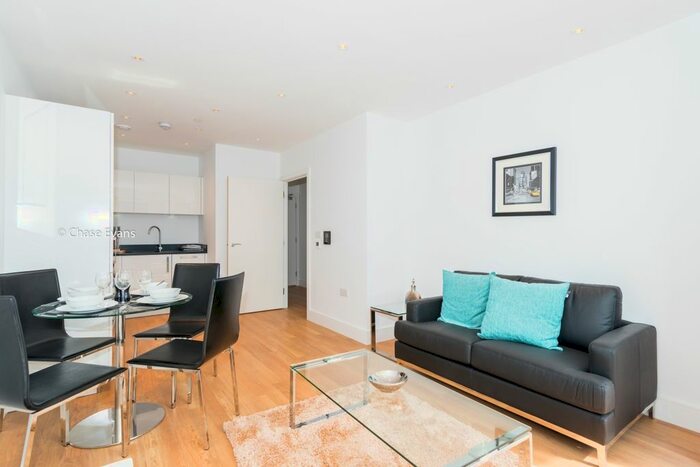 1 Bedroom Flat To Rent In Gillespie Court, Queensland Terrace, Islington, N7