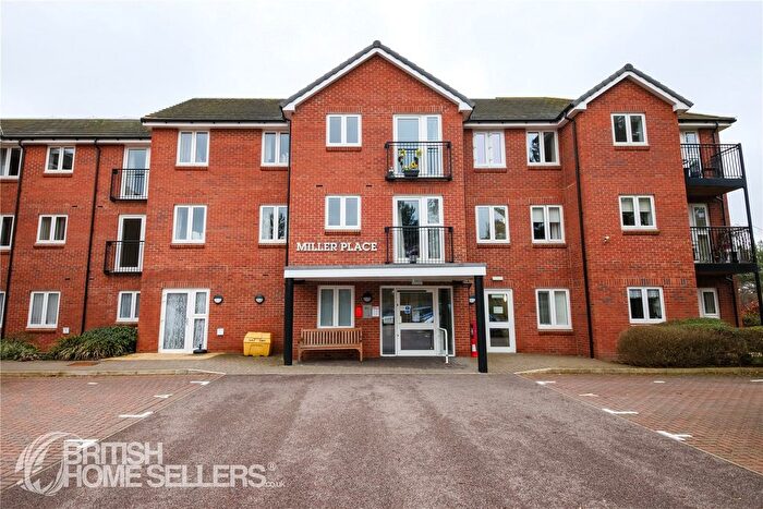 2 Bedroom Flat For Sale In High View, Bedford, Bedfordshire, MK41