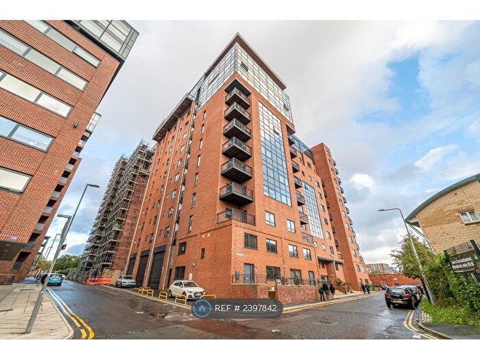 2 Bedroom Flat To Rent In Hurst Street, Liverpool, L1
