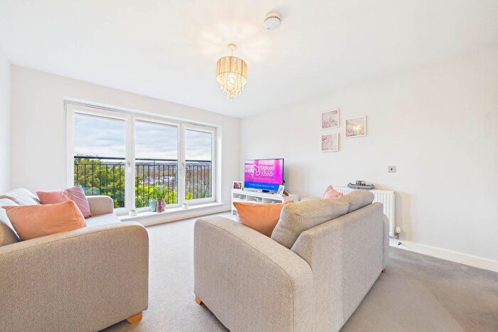 2 Bedroom Flat For Sale In Paragon Drive, Motherwell, ML1