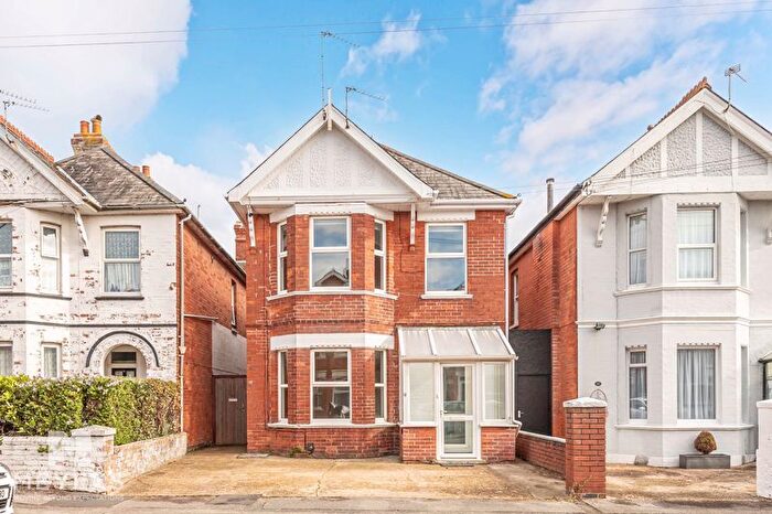 2 Bedroom Flat To Rent In Madison Avenue, Bournemouth, BH1