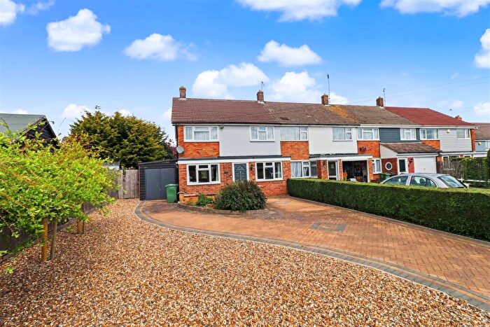4 Bedroom End Of Terrace House For Sale In Brunel Road, Braintree, CM7