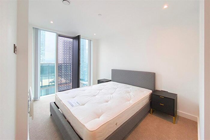 2 Bedroom Apartment To Rent In Elizabeth Tower, M15