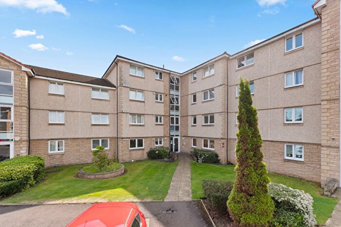 2 Bedroom Flat For Sale In Newlands Court, Bathgate, EH48