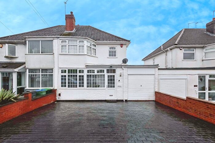 3 Bedroom Semi Detached House For Sale In Farm Road, Oldbury, B68