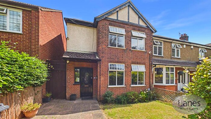 4 Bedroom End Of Terrace House For Sale In Beltona Gardens, Cheshunt, Waltham Cross, EN8
